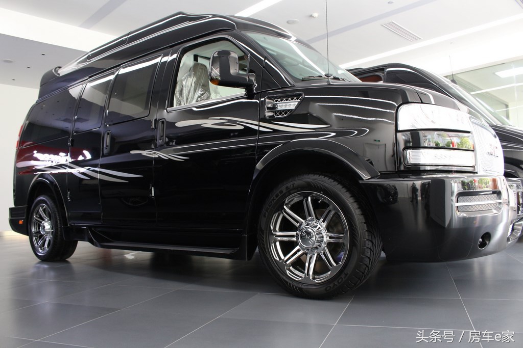 奔驰埃尔法商务车改装房车,gmc和埃尔法房车