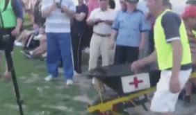 足球哪些搞笑瞬间图片,科斯塔踢球视频