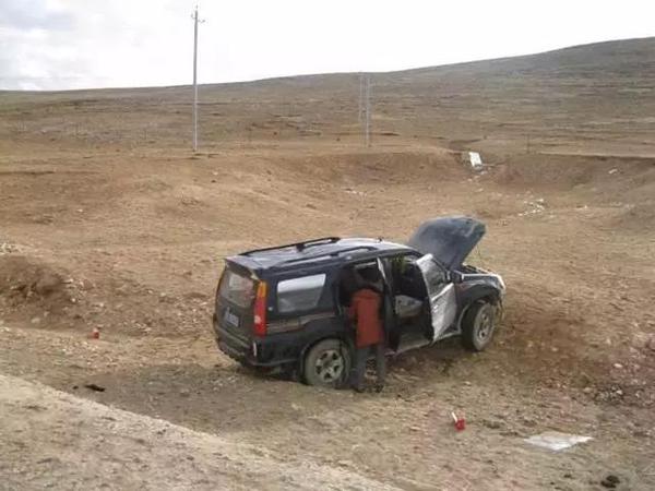 奔驰g63amg越野700匹马力,奔驰g63amg6x6