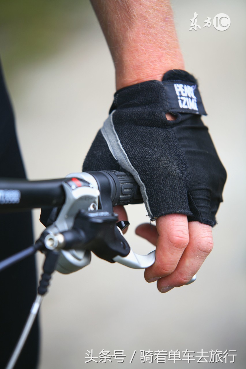 山地车骑行公路的正确姿势,山地车上坡正确骑行姿势