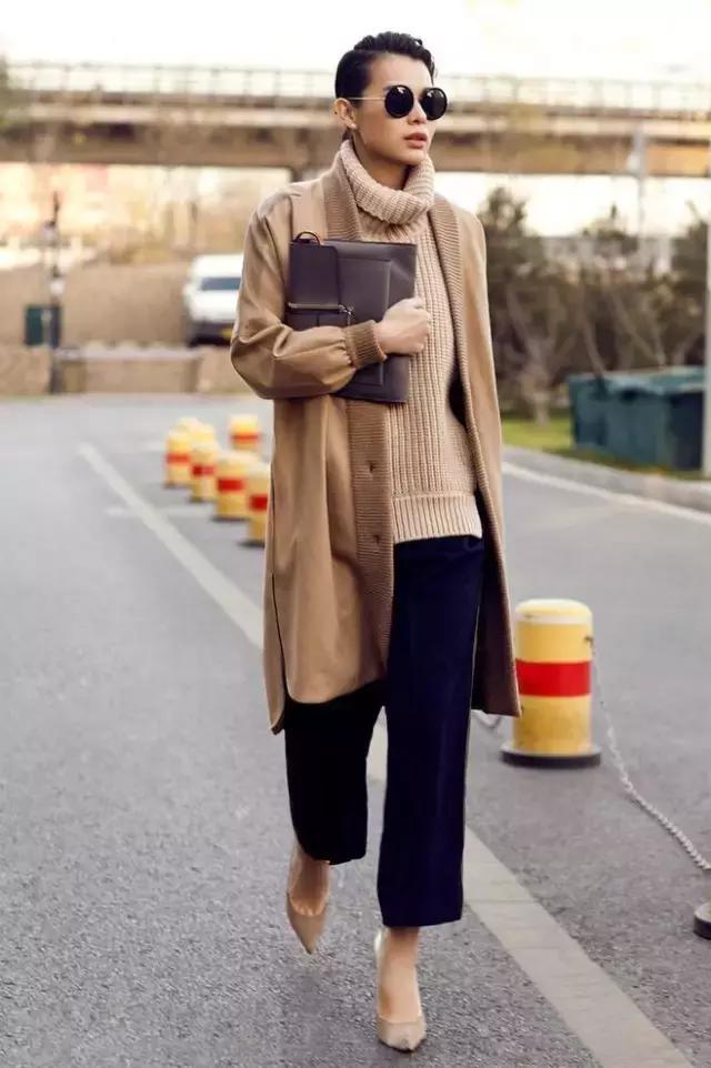 女明星把它宠上了天，一年四季走哪儿带它！