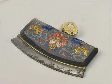 慈禧穿的袜子,慈禧太后当年洗脸有多奢华