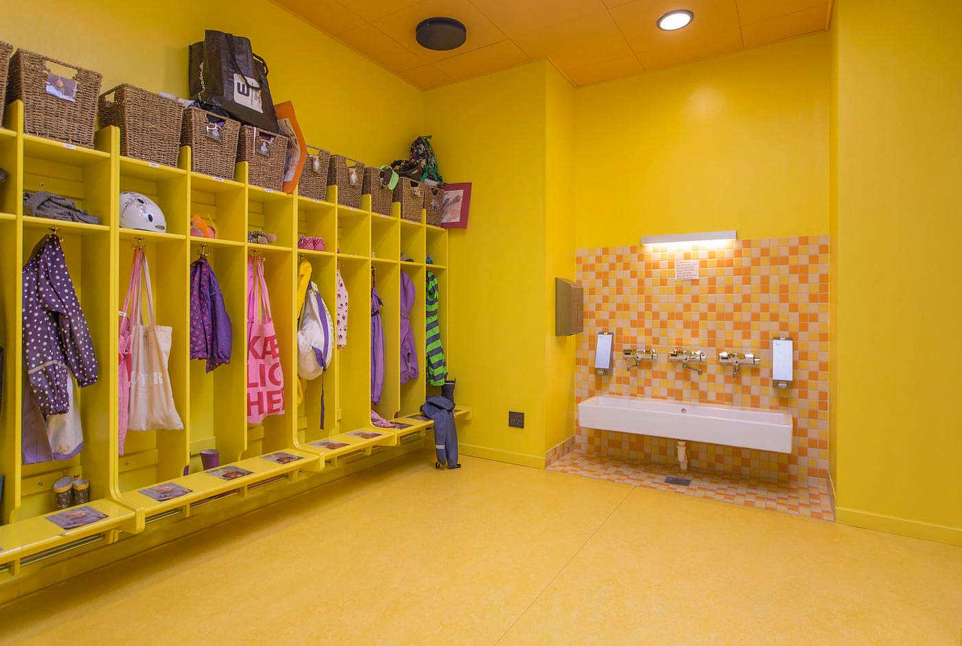 一所充满热情和爱的幼儿园,一所温暖的幼儿园