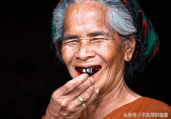 嚼槟榔放大图,槟榔的四大恐怖图片