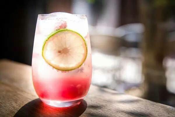 宁波南塘老街介绍,穿越百年的街市