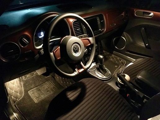 新到17年大众甲壳虫,14年大众甲壳虫白色驾驶感受