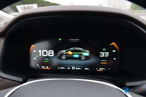 上汽荣威新能源车体验,荣威ei6max试驾