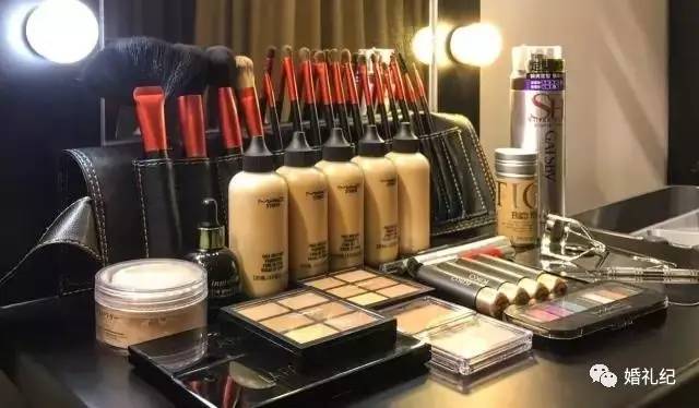 我们整理了全国各地拍登记照的店，发现这11家能让你颜值翻倍