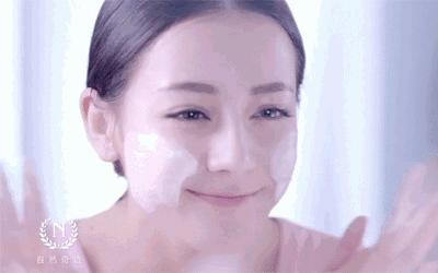 祛痘痘闭口粉刺的方法,怎么正确挤闭口粉刺