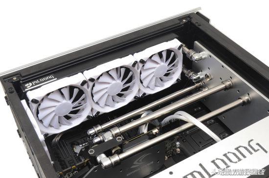 分体式硬管液冷不容错过这款整机纪念永远的金刚狼