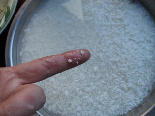 红曲米一包多少克,红曲米50斤袋装的