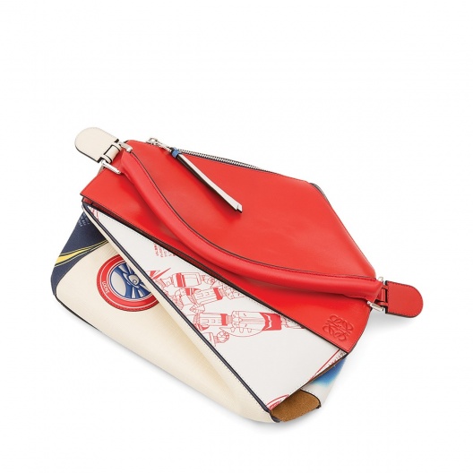 伦敦时装周时尚衣服穿搭,最新时装周街拍包包