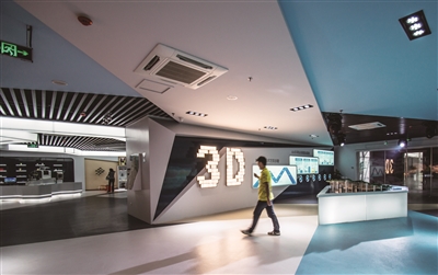 厚植创新生态激发创新创造热情,深化简政放权激发市场活力