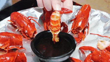 重庆99元4斤小龙虾网红店 (重庆小龙虾最火的店)