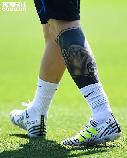 梅西足球鞋nemeziz19.4,阿迪达斯nemeziz梅西专属