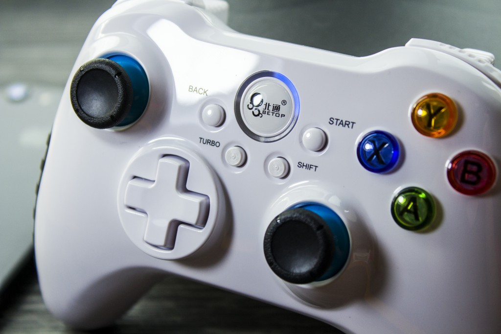 北通阿修罗2Pro游戏手柄,北通手柄阿修罗2pro测评