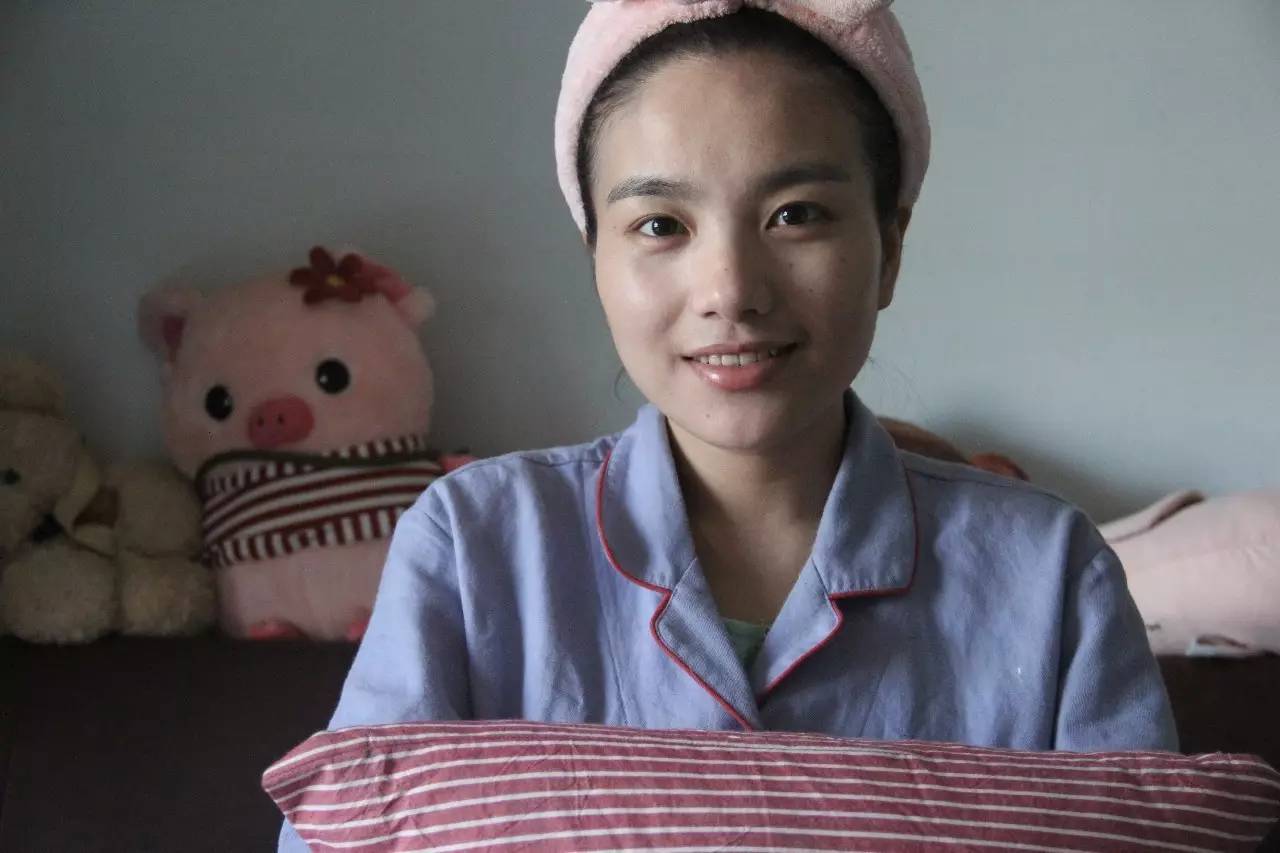 阿玛尼新款长效持久遮瑕粉底液,阿玛尼造型紧颜粉底液测评