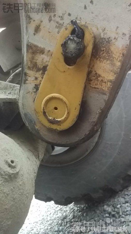 船上生锈的销子怎么拿下来,挖机斗齿销子生锈卡死怎么取出