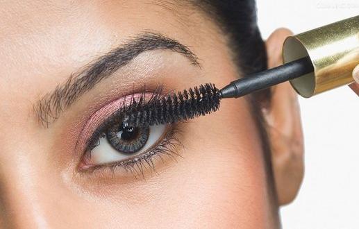睫毛膏没卸掉会怎样,直接能卸掉的睫毛膏