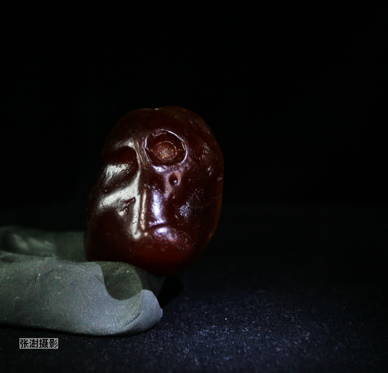 嫩江玛瑙多出自砂场为了得到玛瑙石总有人请求免费干活