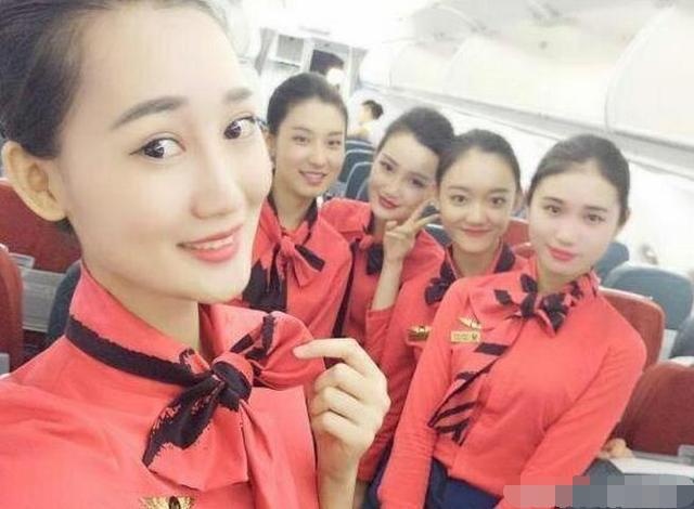 我只注意到后面的亮点了,哈哈