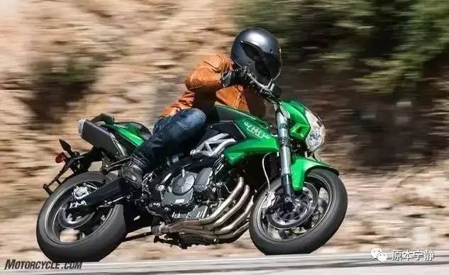 外国人骑新款贝纳利黄龙600,黄龙600和贝纳利是一个车吗