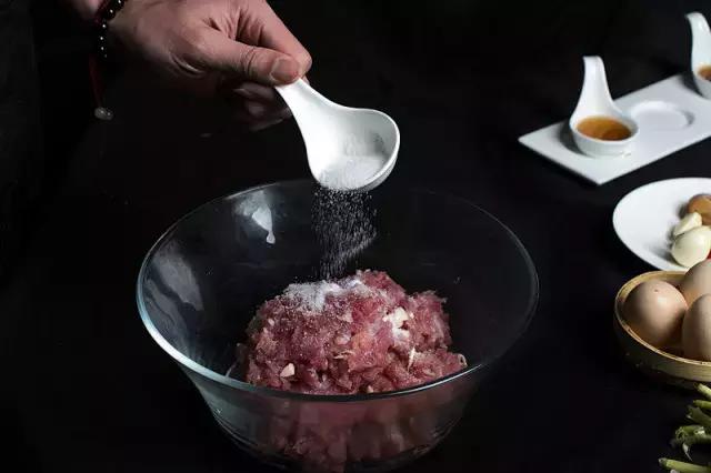 盐对葡萄酒发酵有影响吗,盐和葡萄酒是用什么做的