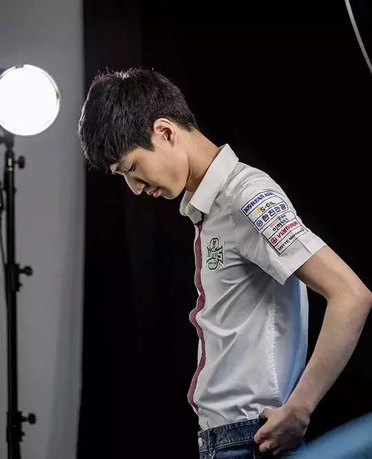 韩国版棒球服街拍,韩国lck夏季赛