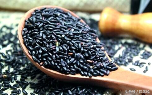 做好五大部位保养帮你抗衰老,老年人减少白头发的最佳方法