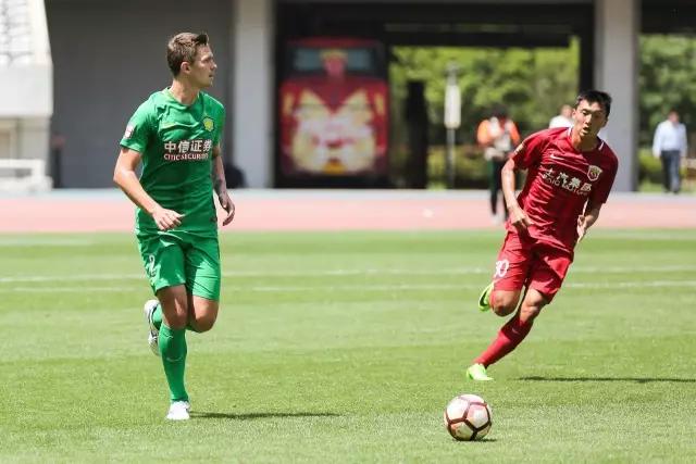 宸撮】鏀荤牬娉拌揪鐞冮棬,鍥藉畨涓诲満2-1涓婃腐