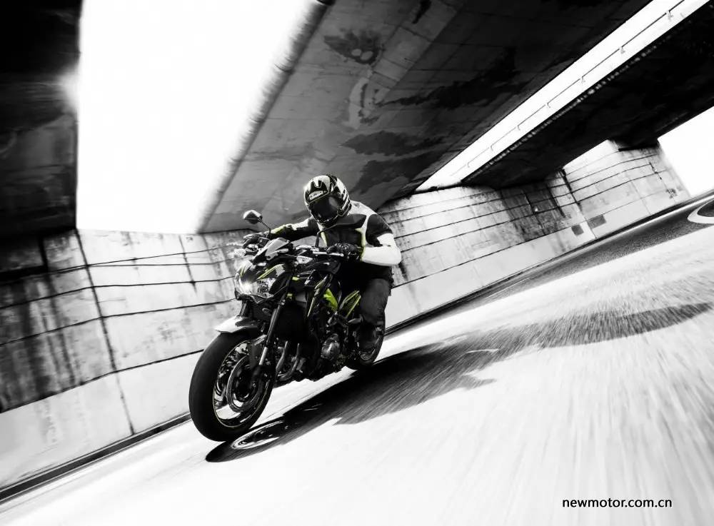 川崎z1000abs对比z1000r,2017款川崎z900有没有abs