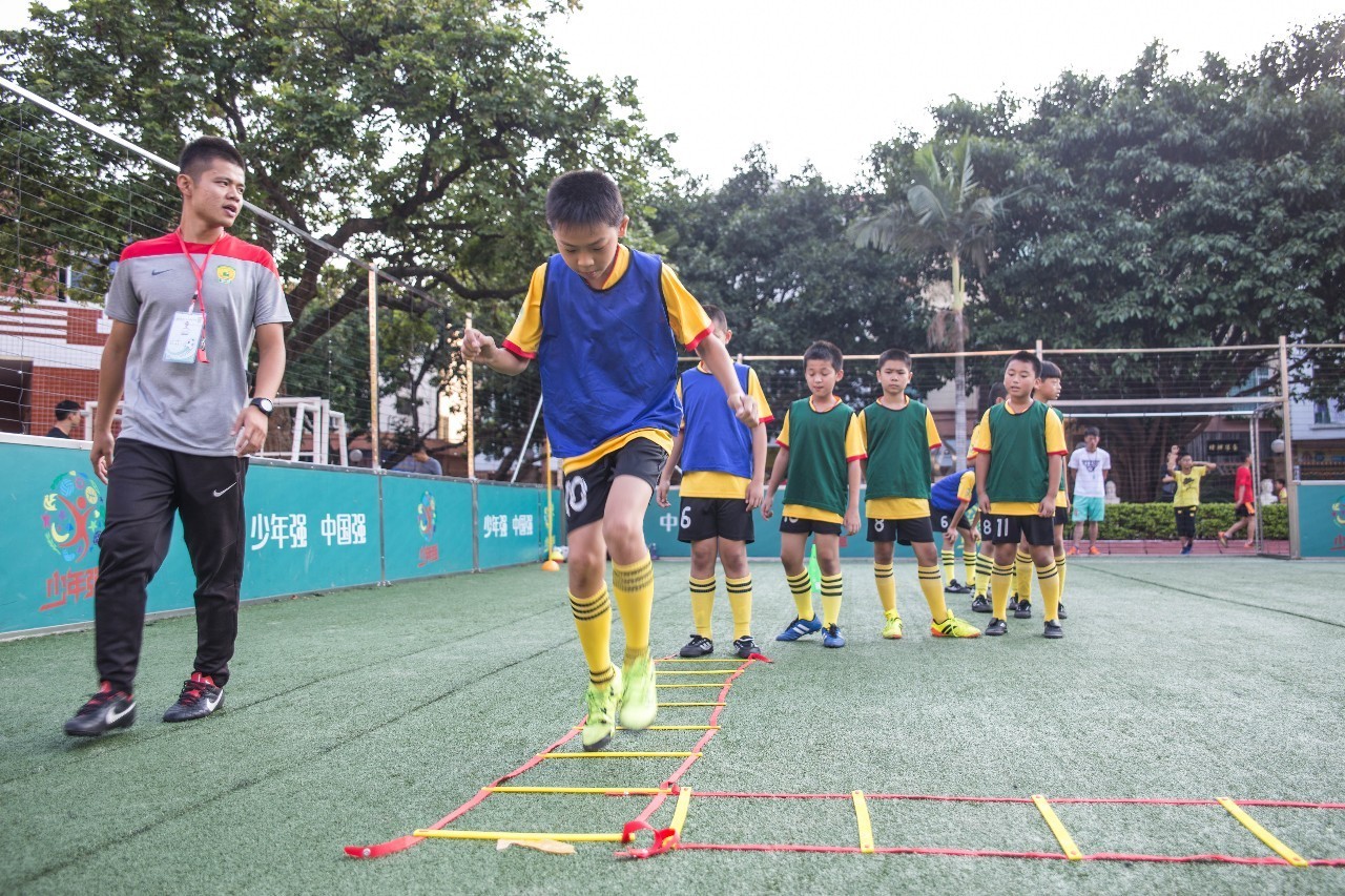 一场足球梦,足球赛拉开青少年足球梦