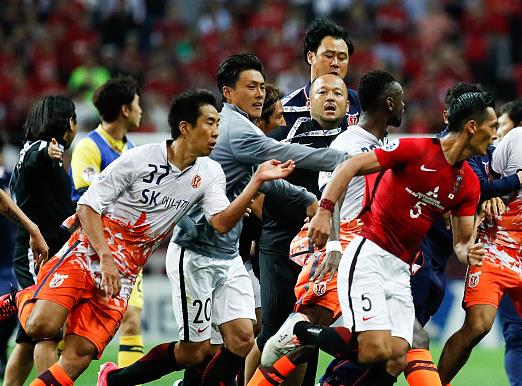 *球赌**+肘击围殴日本人！韩国球队输球又输人亚冠全军覆没