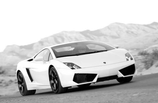 现代复古车跑车,跑车风格的越野车