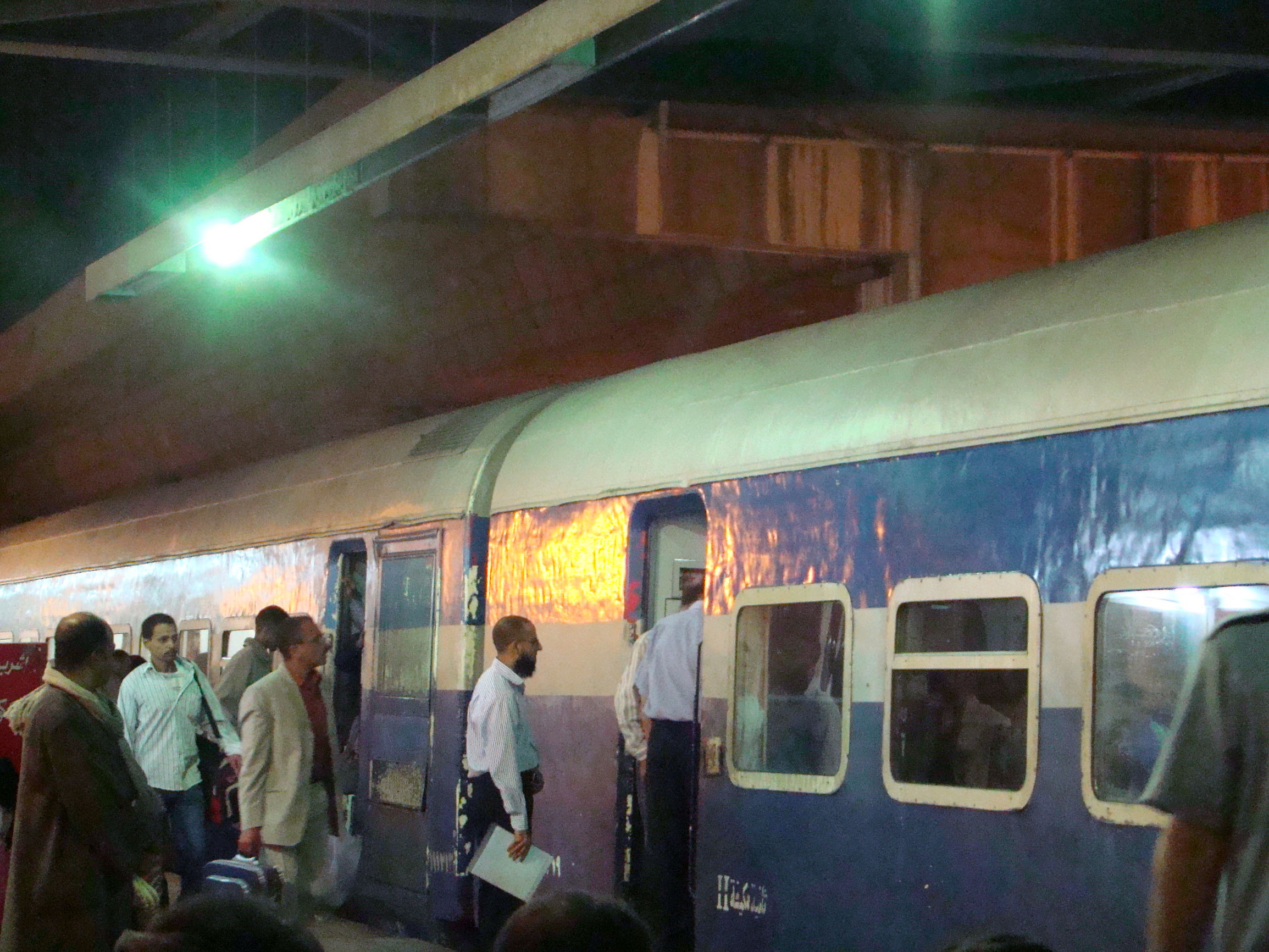 埃及三大著名的金字塔,埃及金字塔探秘纪录片