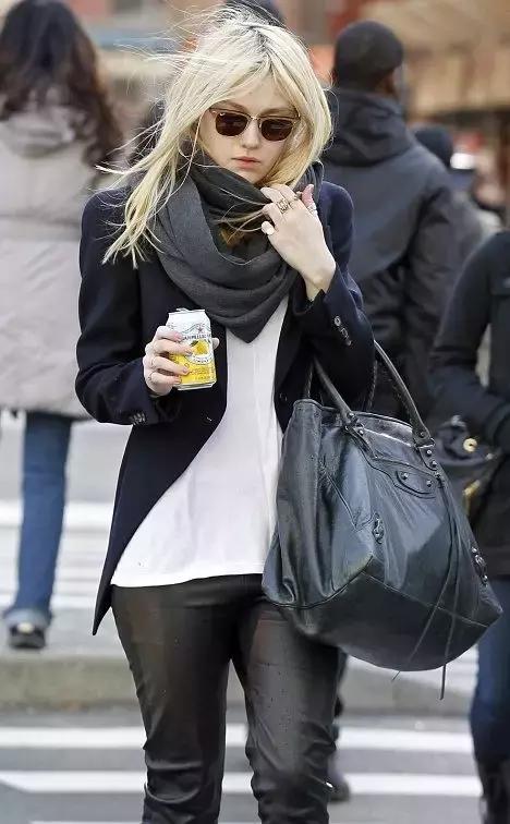 19岁爆红好莱坞女星,好莱坞巨星戛纳电影节红毯