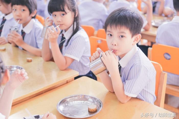 幼儿园毕业典礼老师说的毕业寄语,写给幼儿园毕业孩子们的毕业寄语