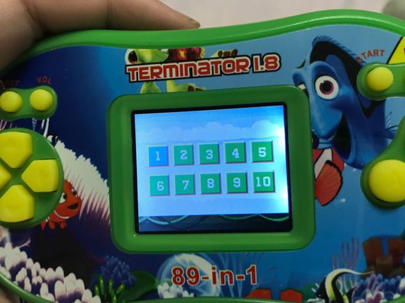 国产换屏游戏机,还记得小时候玩的游戏吗图片