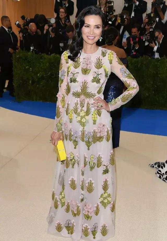 今夏流行裙子,今夏流行这3种裙子搭配