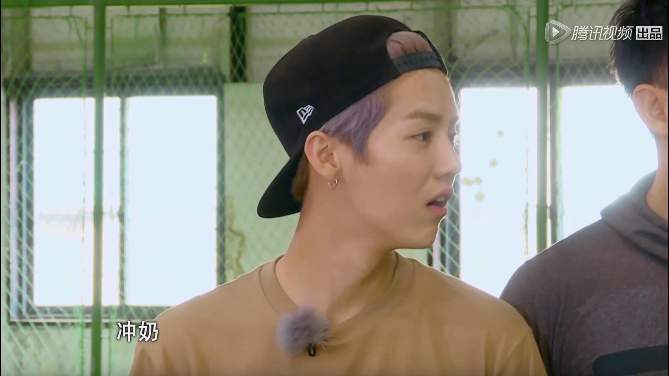 应采儿鹿晗名场面,鹿晗私下开车