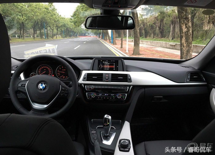 宝马3系gt2020款330落地多少钱,36万落地宝马3系