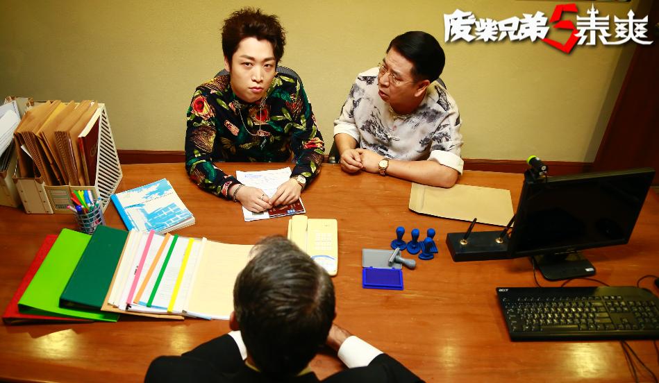 孙艺洲泰国视频,孙艺洲谈废柴兄弟