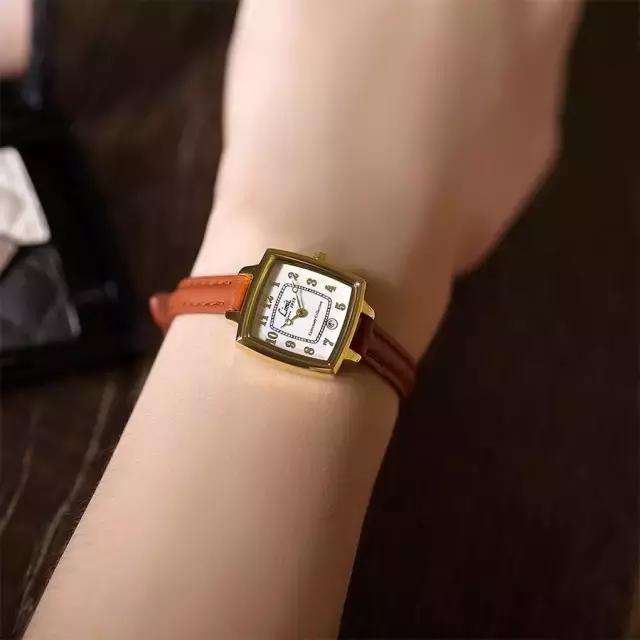 月入三四万左右适合戴的手表,月薪过万的人适合戴什么手表