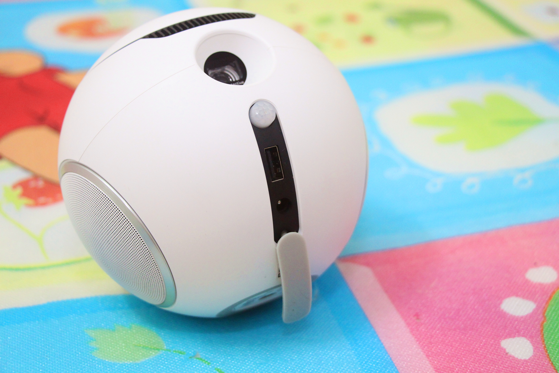 视、听、触全面结合，一个孩子们全新寓教于乐的新平台