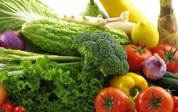 女人过了三十要用精华吗,女人过了三十必须要扔掉四样东西