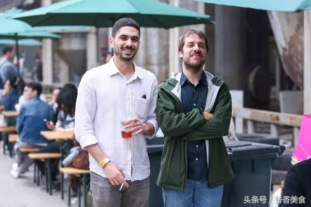 伍德斯托克艺术夜市,伍德吃托克咖啡市集