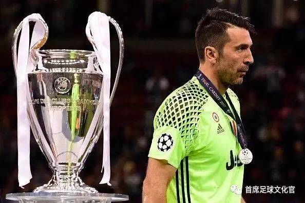 世界足坛大满贯分别是哪几位,世界足球大满贯有几人