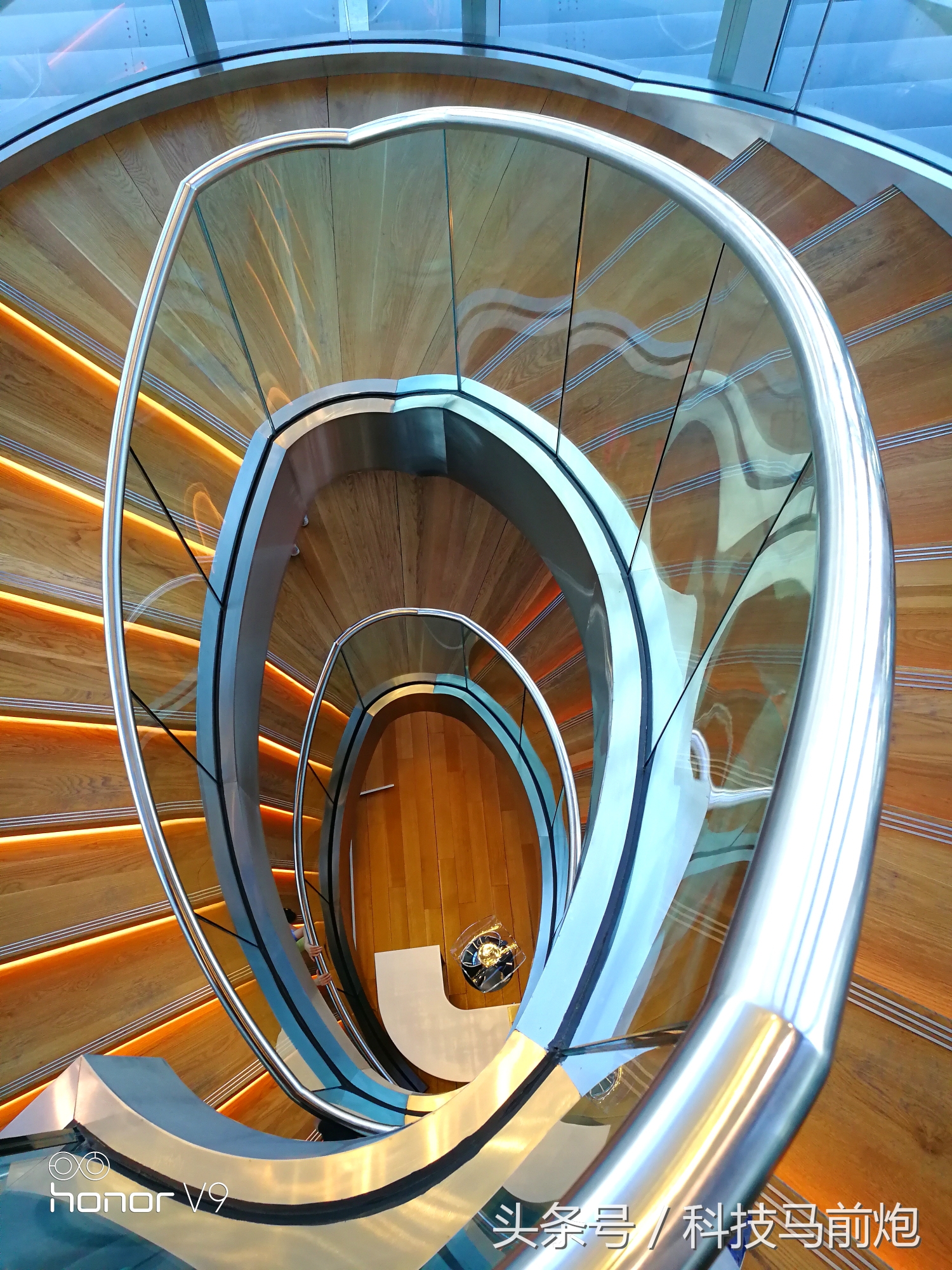 见证沙漠奇迹之美，带着荣耀V9开启迪拜奇遇记