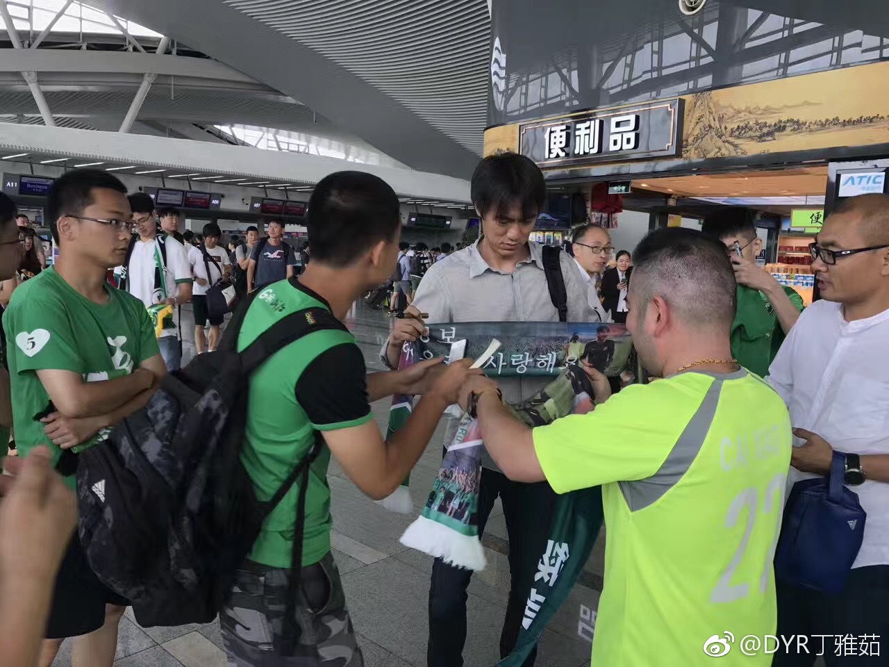 可能第一次集齐三个“外援”，换帅后的第一个客场，绿城能在志在冲超的武汉队身上拿分吗？