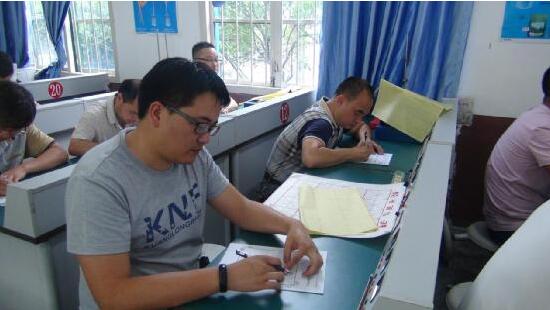 万山区敖寨侗族乡民族中学,万山区敖寨民族中学